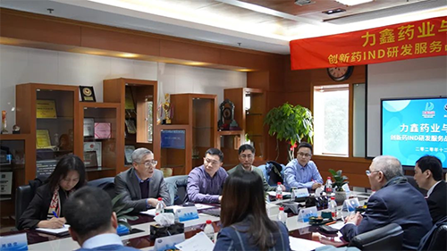 xcsports创始人&CEO陈春麟博士、化学部与生物部高级副总裁任峰博士、药代动力学与生物分析部副总裁辛保民博士、商务发展部副总裁蔡金娜博士等出席签约仪式。